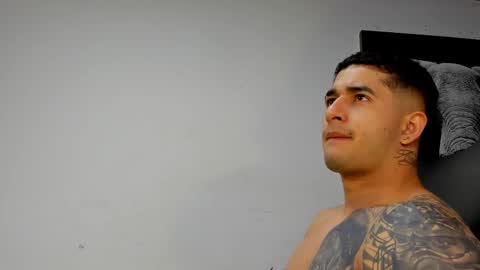 Angel Falconer online show from 11-18-25, 01:22