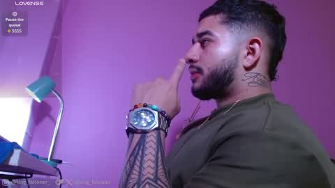 Snapshot of king_falconer chatting on 05-22-26, 02:51 Angel Falconer online show from 05-22-26, 02:51