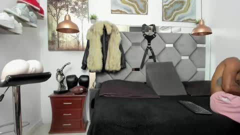 Snapshot of king_fitt_ chatting on 01-30-25, 11:44 HOT MEN BLACK online show from 01-30-25, 11:44