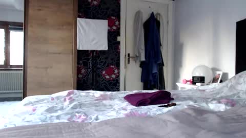 sexysexyhotwetpinkredpussy online show from 04-18-26, 05:50