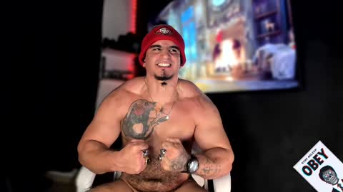 Snapshot of kingbear777 chatting on 02-07-25, 01:22 King Bear online show from 02-07-25, 01:22