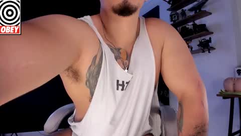 Snapshot of kingbear777 chatting on 10-04-25, 07:01 King Bear online show from 10-04-25, 07:01