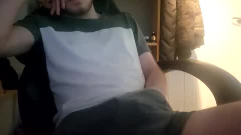 Snapshot of kingcharlez_04 chatting on 03-04-25, 10:05 kingcharlez_04 online show from 03-04-25, 10:05