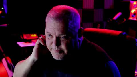 King James VIII online show from 01-07-26, 03:53