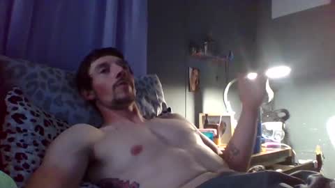 Snapshot of kinglee5150 chatting on 10-13-25, 11:21 kingqueenofthesouth318 online show from 10-13-25, 11:21