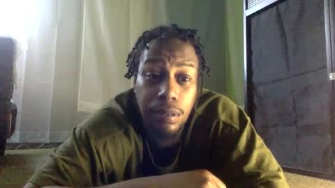 Snapshot of kinglibra420 chatting on 01-03-25, 01:25 loyal fuck online show from 01-03-25, 01:25