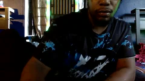 Snapshot of kinglibra420 chatting on 01-08-25, 04:00 loyal fuck online show from 01-08-25, 04:00