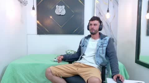KING  online show from 06-10-26, 04:01