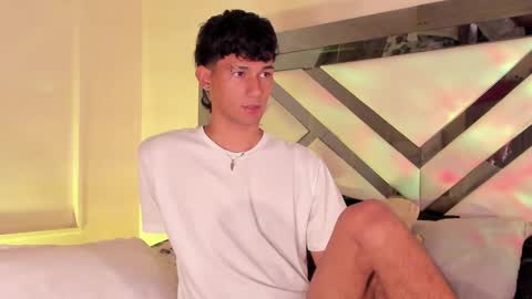  A L E X  online show from 02-01-25, 04:24