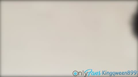 Snapshot of kingqween8991 chatting on 01-18-25, 04:31 Qweenebony online show from 01-18-25, 04:31
