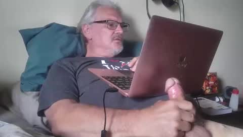 kingtongue10 online show from 04-24-26, 09:50