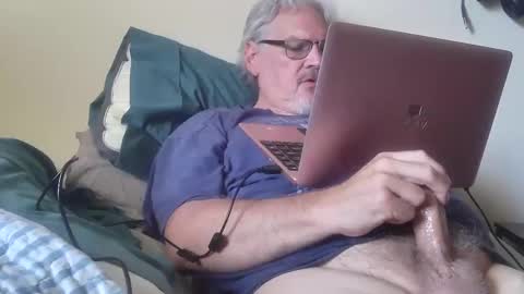 Snapshot of kingtongue10 chatting on 05-02-26, 01:16 kingtongue10 online show from 05-02-26, 01:16