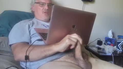 Snapshot of kingtongue10 chatting on 05-12-26, 08:50 kingtongue10 online show from 05-12-26, 08:50