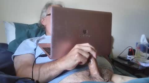 Snapshot of kingtongue10 chatting on 06-04-26, 03:51 kingtongue10 online show from 06-04-26, 03:51