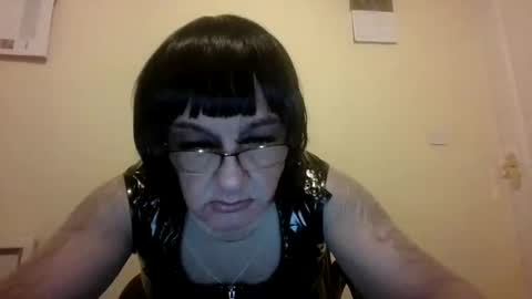 Snapshot of kingwillywoo chatting on 12-05-24, 02:44 Cynthia Pvc lips online show from 12-05-24, 02:44
