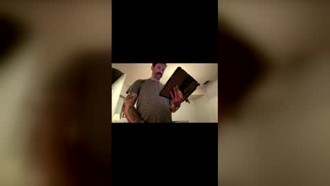 Snapshot of kingxhelm chatting on 05-31-26, 12:19 kingxhelm online show from 05-31-26, 12:19