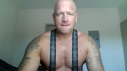 Snapshot of kinksub4use chatting on 10-15-25, 05:35 Kink Sub online show from 10-15-25, 05:35