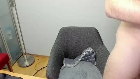 Snapshot of kinksubbydubby chatting on 04-27-26, 08:40 kinksubbydubby online show from 04-27-26, 08:40
