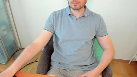 Snapshot of kinksubbydubby chatting on 06-08-26, 05:13 kinksubbydubby online show from 06-08-26, 05:13
