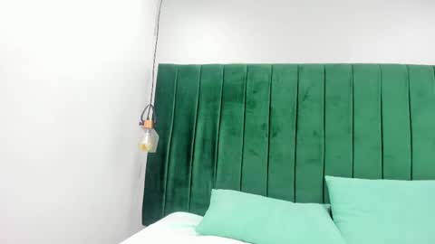 Snapshot of kinky_dakota chatting on 12-19-25, 01:18 dakota online show from 12-19-25, 01:18