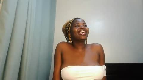 Lola online show from 10-23-25, 12:54