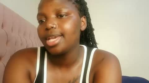 Lola online show from 02-15-26, 12:51