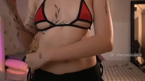 Snapshot of kinky_mj chatting on 05-26-26, 05:20 Mary your fav curly girl online show from 05-26-26, 05:20