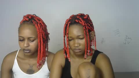 Cupshee and cushey online show from 09-26-25, 02:43