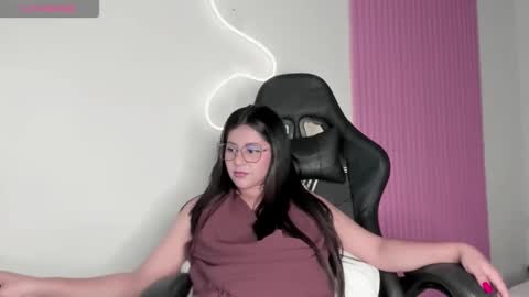 kinky yeyns online show from 04-25-26, 12:46