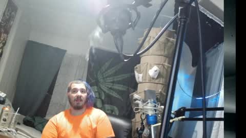 Snapshot of kinkybiguy14 chatting on 03-20-26, 04:39 Kinky Cassie online show from 03-20-26, 04:39