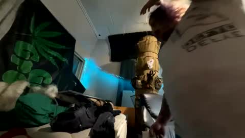 Snapshot of kinkybiguy14 chatting on 03-22-26, 07:34 Kinky Cassie online show from 03-22-26, 07:34