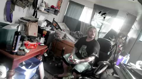 Snapshot of kinkybiguy14 chatting on 05-27-26, 01:19 Kinky Cassie online show from 05-27-26, 01:19