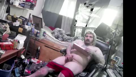 Snapshot of kinkybiguy14 chatting on 06-05-26, 10:15 Kinky Cassie online show from 06-05-26, 10:15