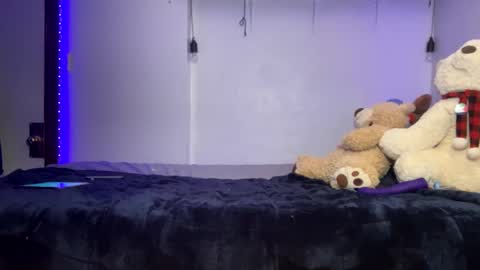 Snapshot of kinkycoupleinteracial chatting on 03-11-25, 04:32 interracialfacial online show from 03-11-25, 04:32