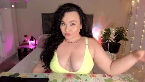 Snapshot of kinkyelise chatting on 06-24-26, 06:45 Jenny online show from 06-24-26, 06:45
