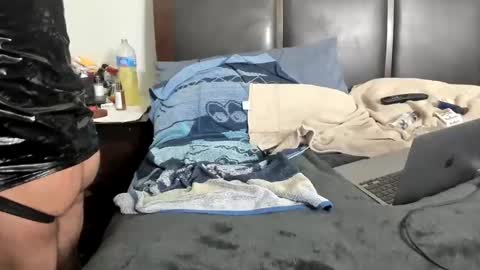 Kinkyguy323232 online show from 01-01-25, 09:39