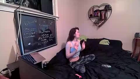 Snapshot of kinkykumiho chatting on 04-06-26, 09:05 kinkykumiho online show from 04-06-26, 09:05