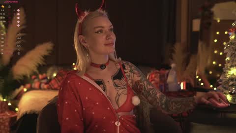 Snapshot of kinkylina_ chatting on 12-23-24, 03:55 kinkylina_ online show from 12-23-24, 03:55