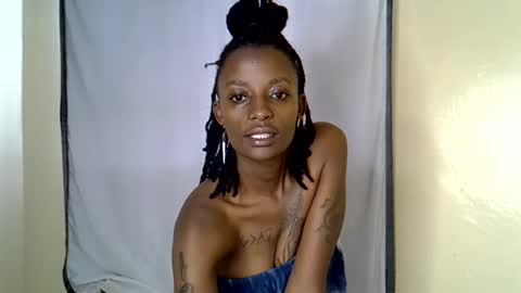 Snapshot of kinkyskyy chatting on 06-23-26, 07:17 kinkyskyy online show from 06-23-26, 07:17