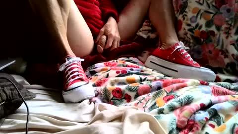 Snapshot of kinkysneakergirl chatting on 10-01-25, 02:45 KinkySneakerGirl online show from 10-01-25, 02:45