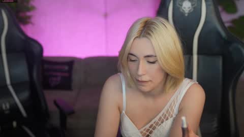 Sweet girls online show from 04-17-26, 02:31