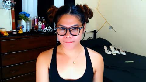 KIRA online show from 03-22-26, 05:05