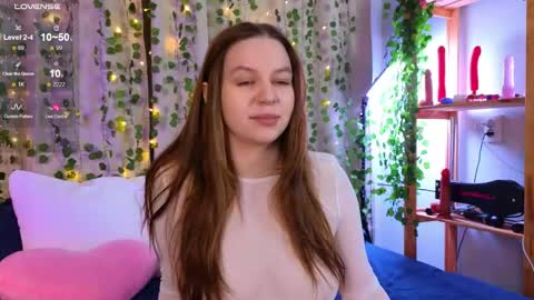 Snapshot of kira_briis chatting on 05-04-26, 06:37 Kira Briis online show from 05-04-26, 06:37