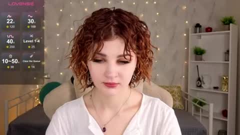 Snapshot of kira_fluffy chatting on 06-21-26, 12:13 Kira online show from 06-21-26, 12:13