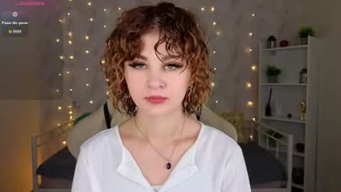 Snapshot of kira_fluffy chatting on 07-08-26, 12:04 Kira online show from 07-08-26, 12:04