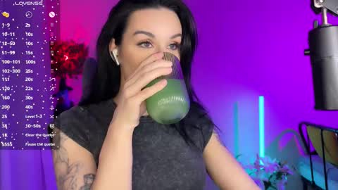 Kira online show from 11-04-25, 12:54