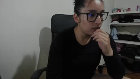 kira stormm58 online show from 06-10-26, 10:19