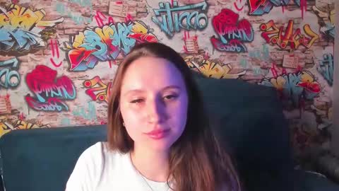 Kira online show from 12-17-25, 09:04