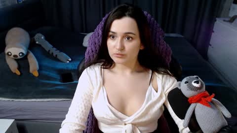 Snapshot of kira_yammy chatting on 01-08-25, 10:16 Kira  follow me  online show from 01-08-25, 10:16