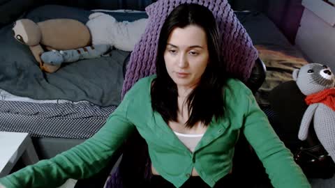 Snapshot of kira_yammy chatting on 01-17-25, 01:47 Kira  follow me  online show from 01-17-25, 01:47